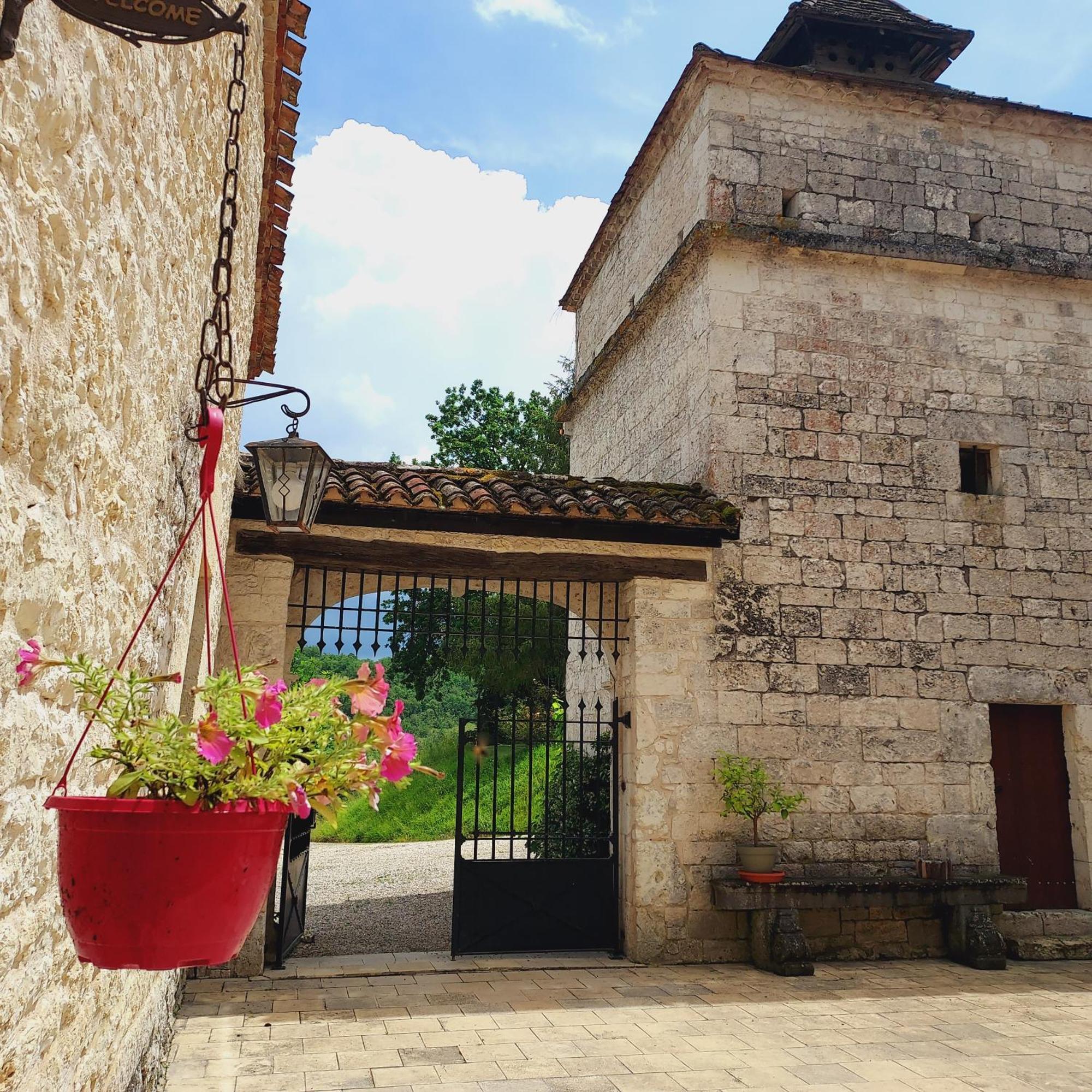 Manoir Le Moulinal47 - Vue Panoramique 호텔 Courbiac 외부 사진